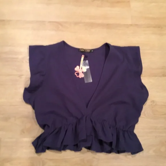 Fancyinn Ruffled Deep V Crop Top - Picture 4 of 5